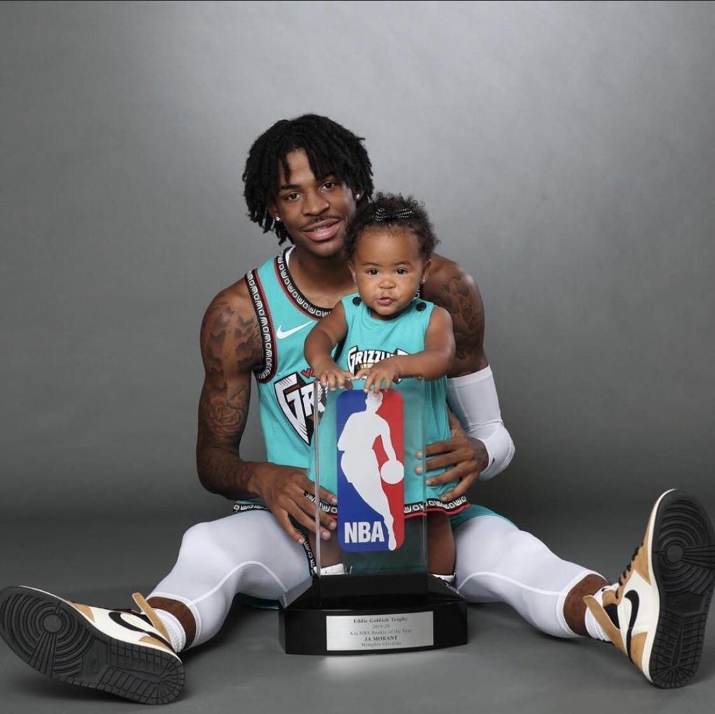 ja-morant-and-daughter-ROY