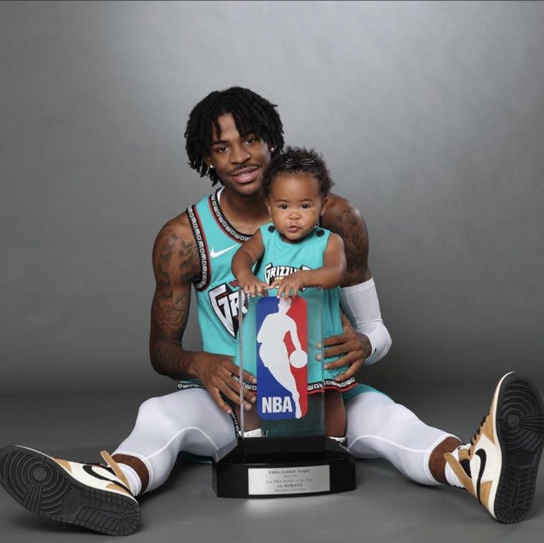 ja-morant-and-daughter-ROY