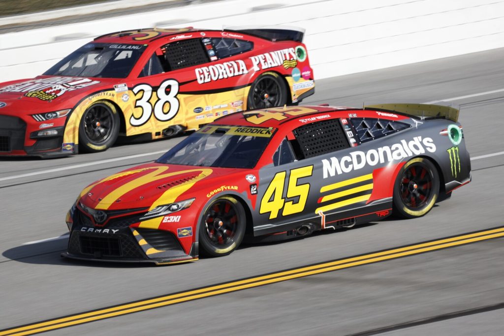 AUTO: OCT 01 NASCAR Cup Series Playoff YellaWood 500