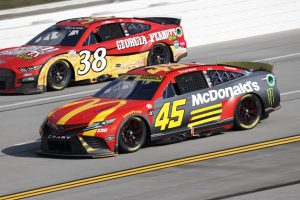 AUTO: OCT 01 NASCAR Cup Series Playoff YellaWood 500