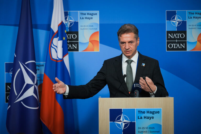 Nato4__FitWzk4MCw5ODAsIjNmY2RlZmMxOWQiXQ