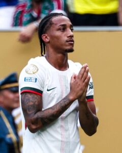 joao-pedro-scores-a-brace-in-his-second-game-for-chelsea-v0-pet3p613opbf1